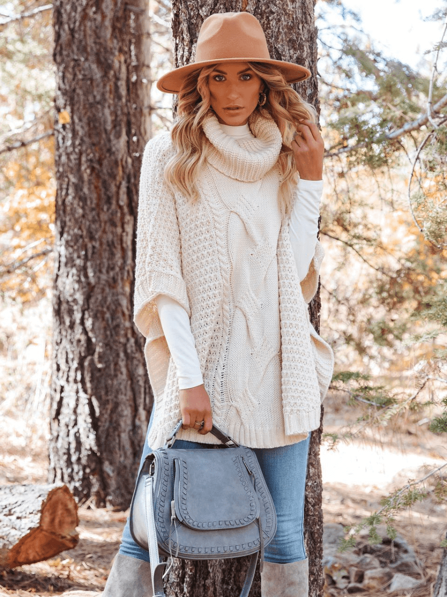 Milligan Oversized Turtleneck Sweater - Beige