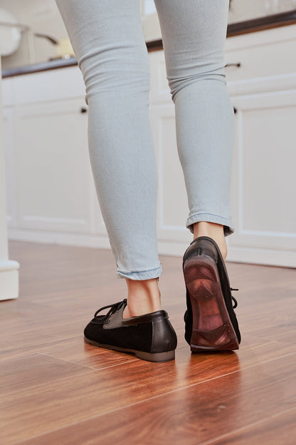 Rumour Has It | Destra Suede Moccasin - Black